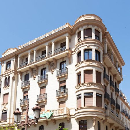 Betis Suites-La Campana Seville Exterior photo
