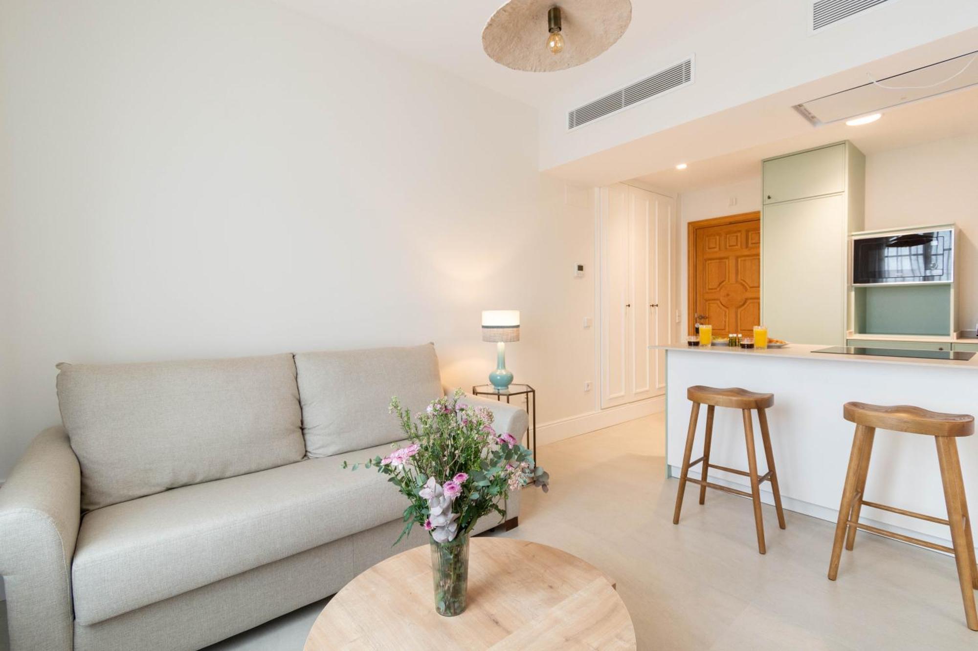Betis Suites-La Campana Seville Exterior photo