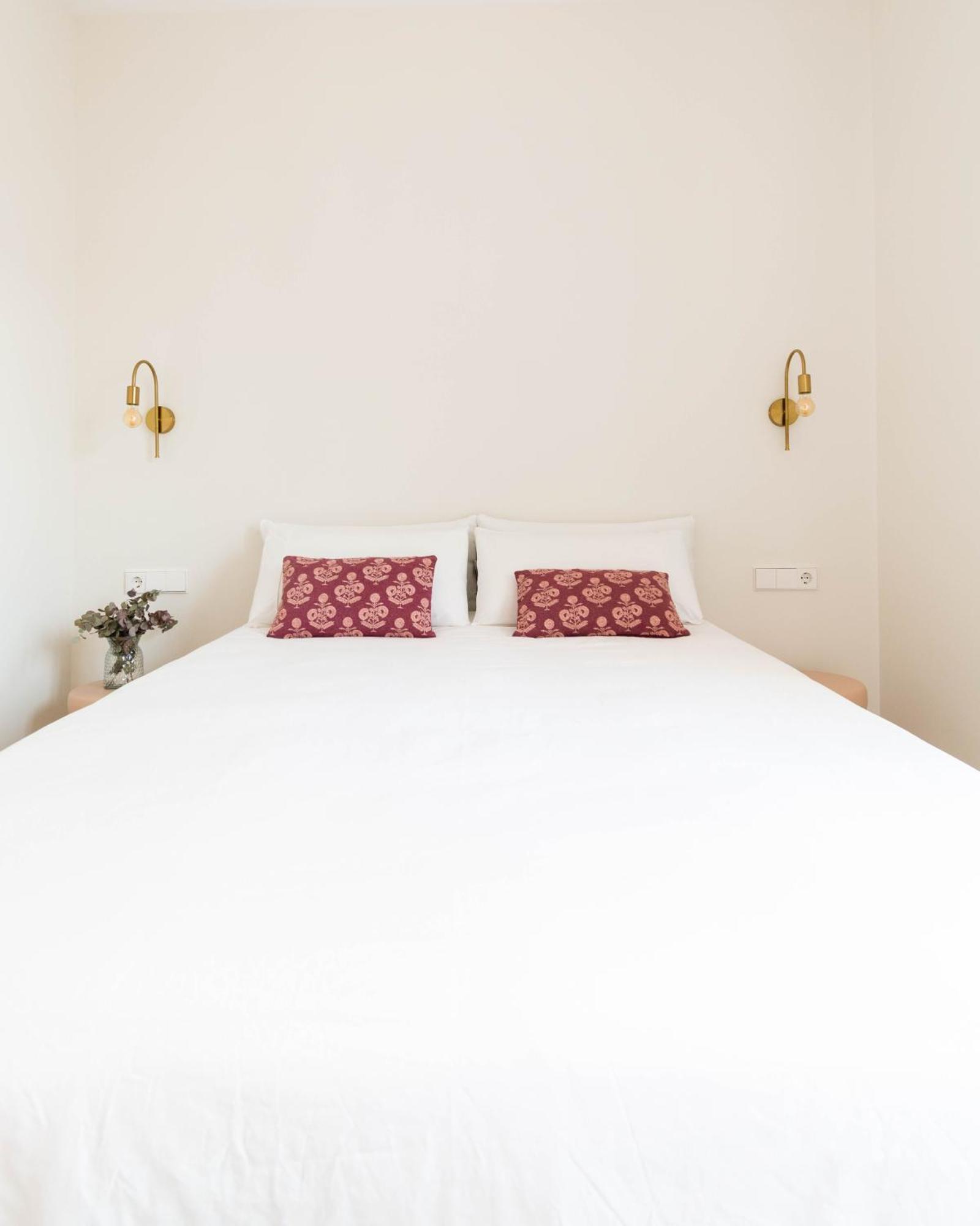 Betis Suites-La Campana Seville Exterior photo