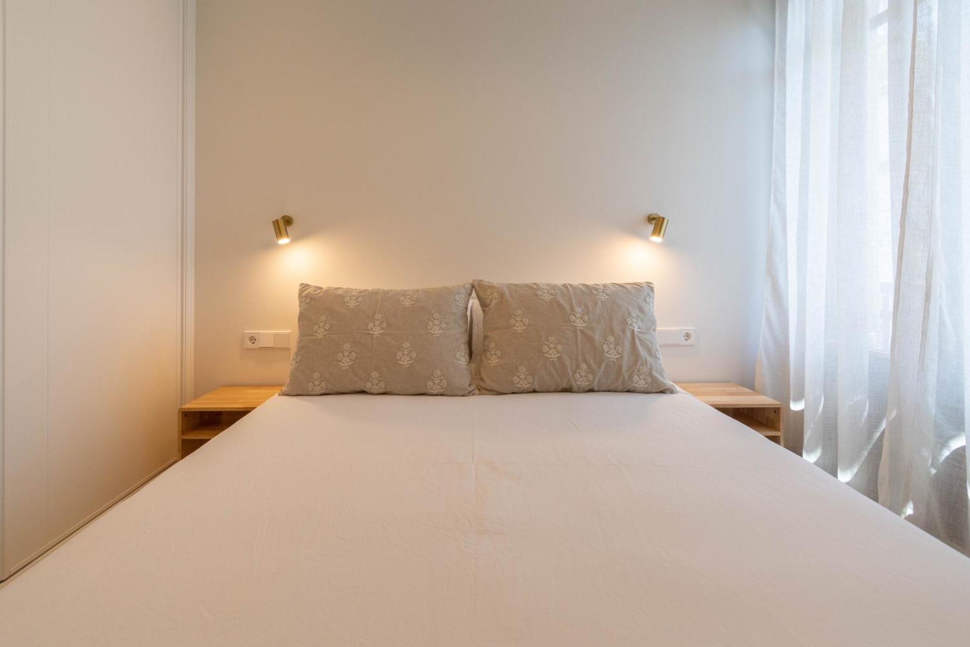 Betis Suites-La Campana Seville Exterior photo