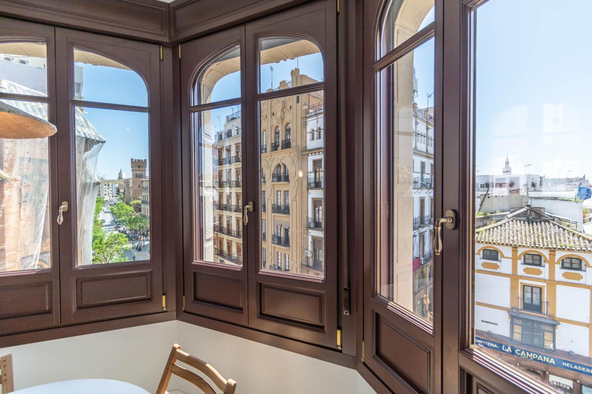 Betis Suites-La Campana Seville Exterior photo