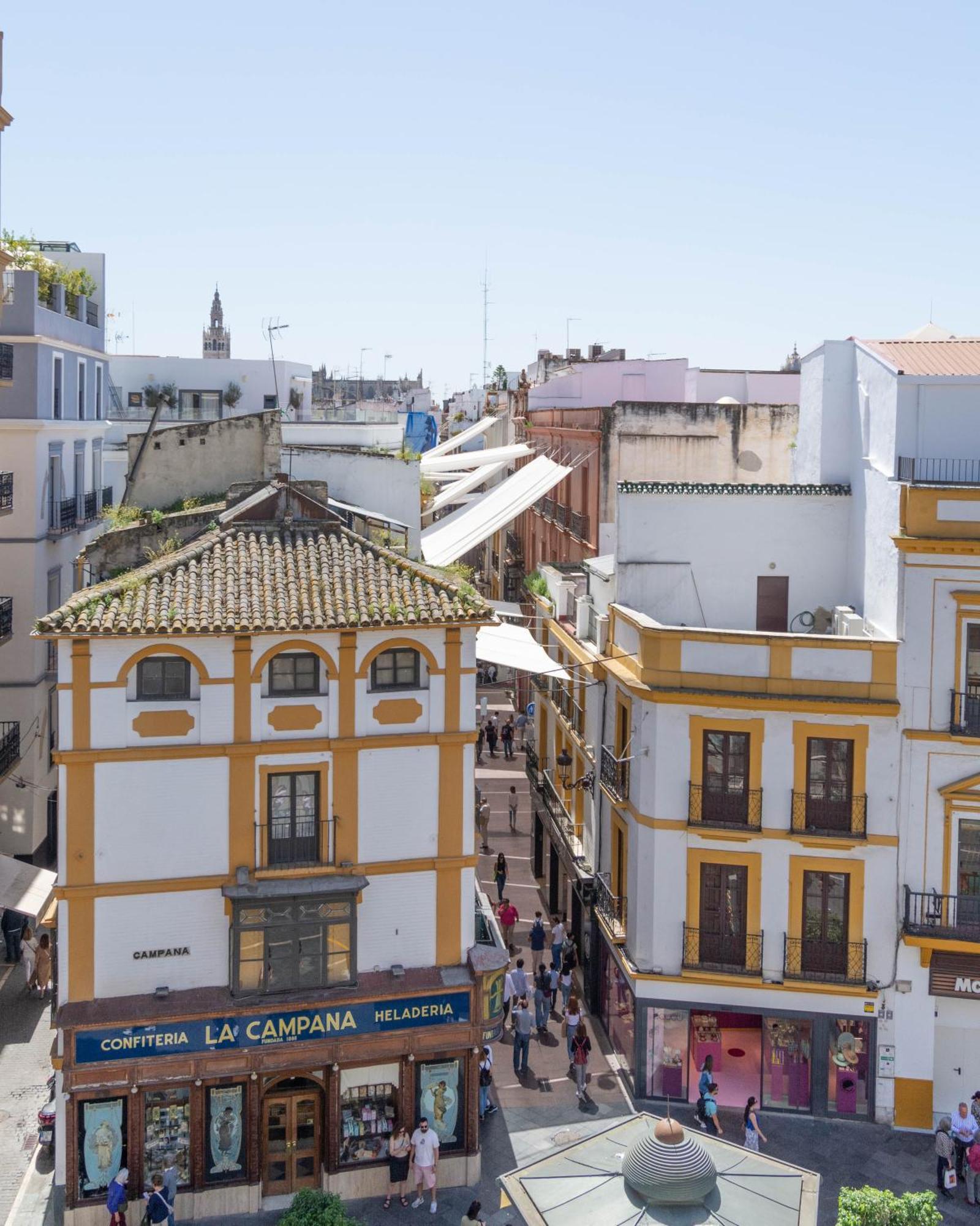 Betis Suites-La Campana Seville Exterior photo